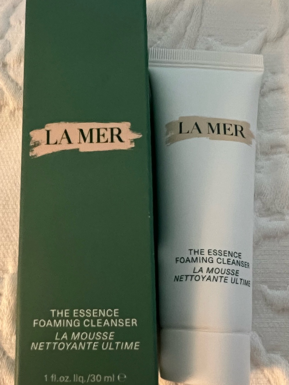 La Mer White Tube with Green Box - Foaming Cleanser